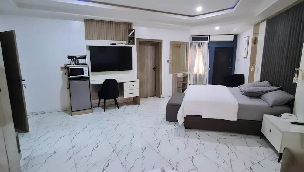 Supreme Apartments
