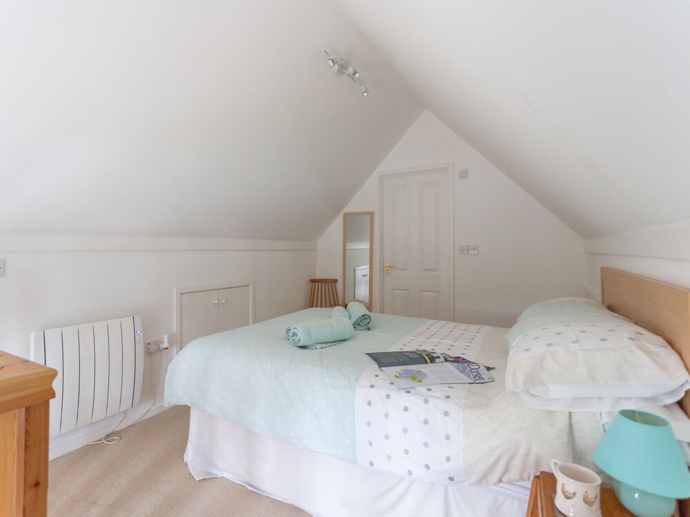 Little England Cottage view 3