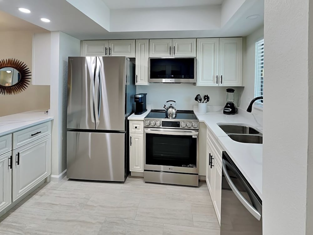 Seaside 3 by Distinctive Beach Rentals