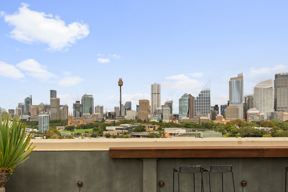 Cosy 1-bed With Swimming Pool Facing Opera House