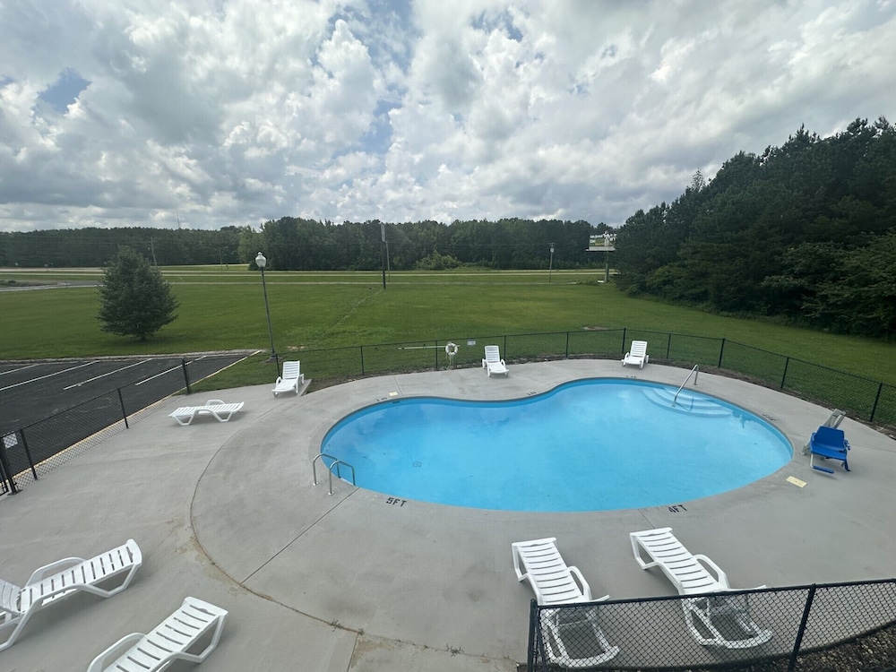 Lake Park Inn