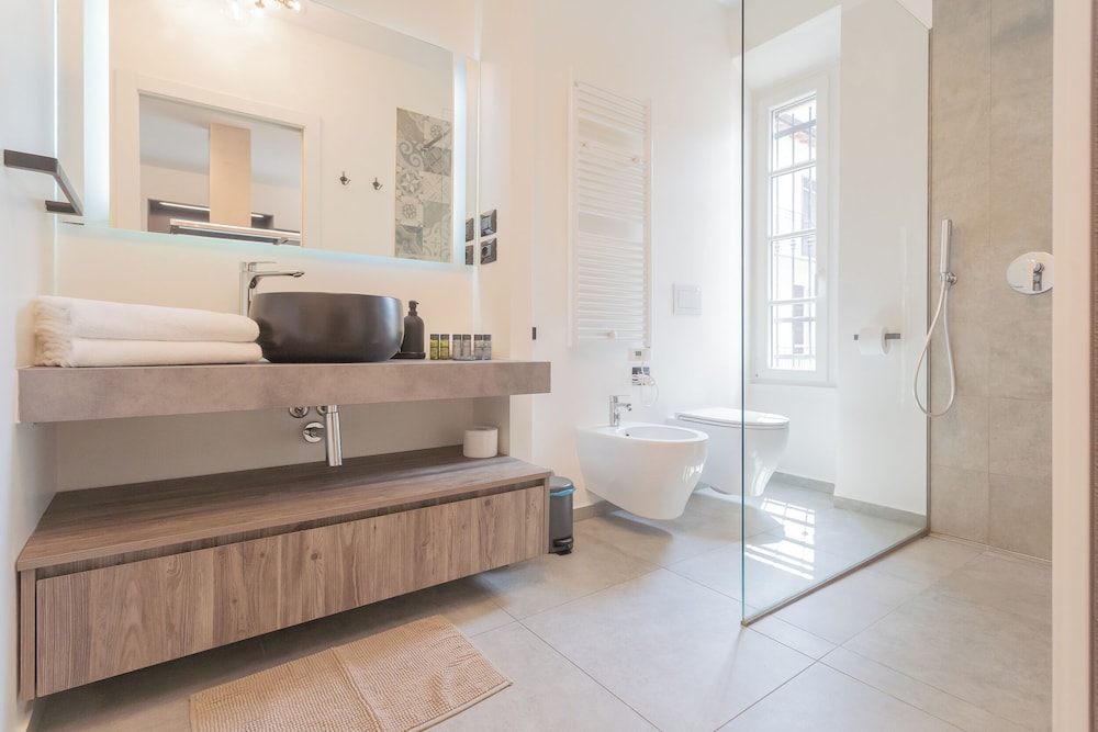 Enchanted Como Lake - City Apartment by Rent all Como