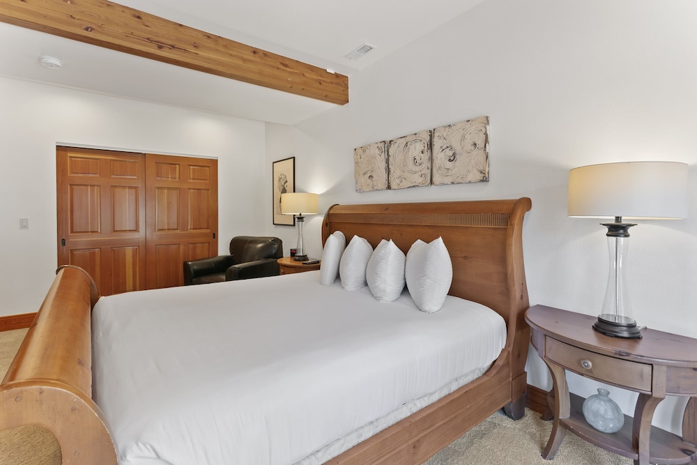 Solamere Drive Home at Deer Valley Resort - 6 Bedroom Home with Hot Tub #3220 6 Home