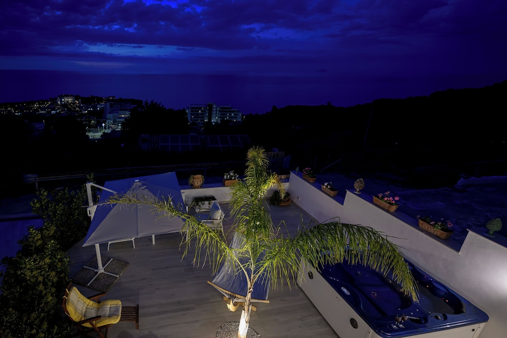 BM SUITE VILLA