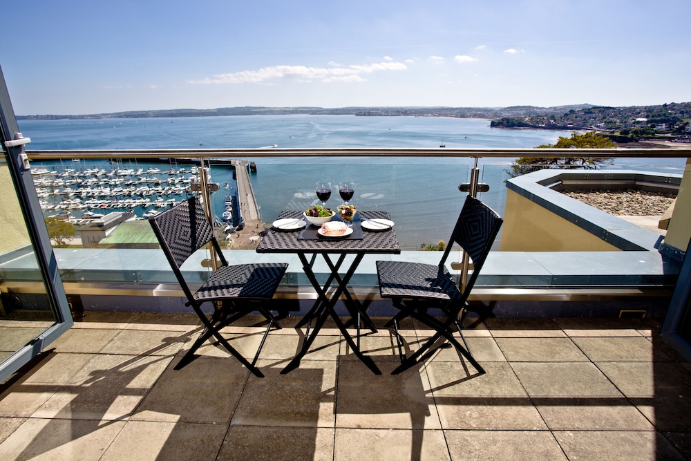 Harbour View - A6 Masts