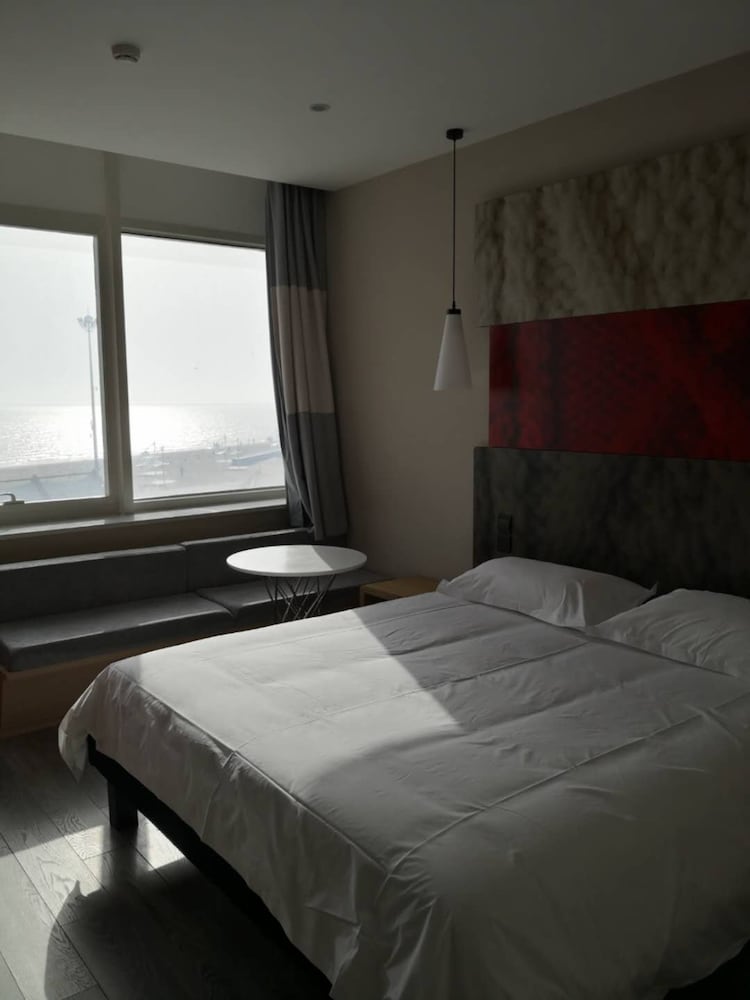 ibis Panjin JIN BO Beach Hotel view 4