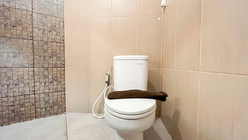 Spacious 2BR Apartment at GP Plaza