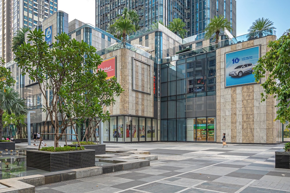 Landmark 81 & Vinhomes - ZEN Saigon Citypoint.