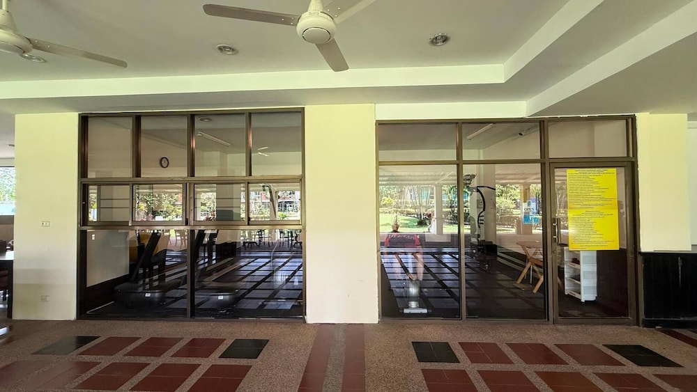 Palace - Spacious 1 Bedroom Condo With Shared Pool