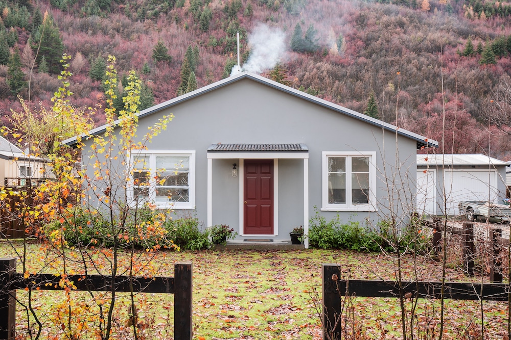 Picturesque Home in Historical Arrowtown view 3