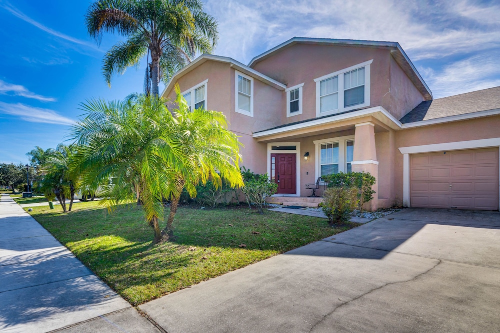 Spacious Vacation Rental w/ Yard in Kissimmee! view 4