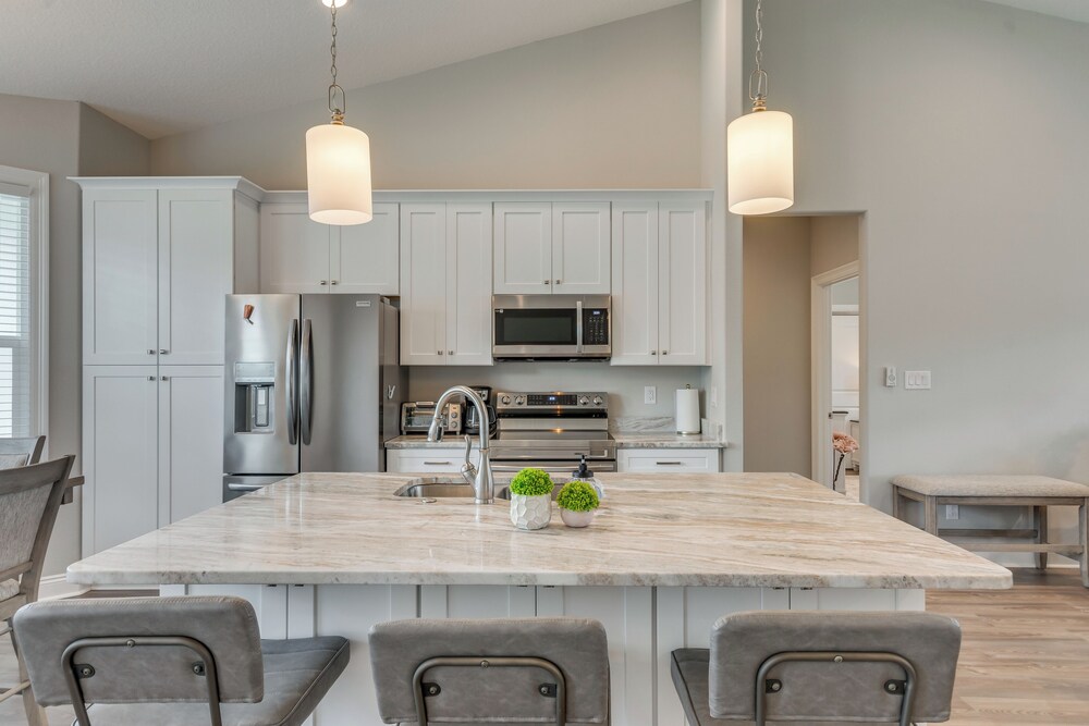 Modern Family Home w/ Spacious Yard in Milton