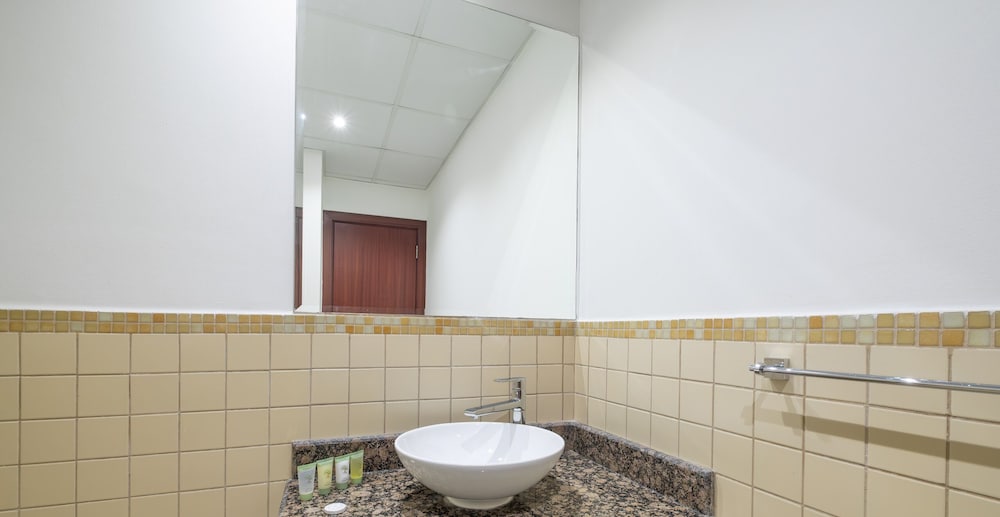 LUX The Murjan Sea View Suite 2