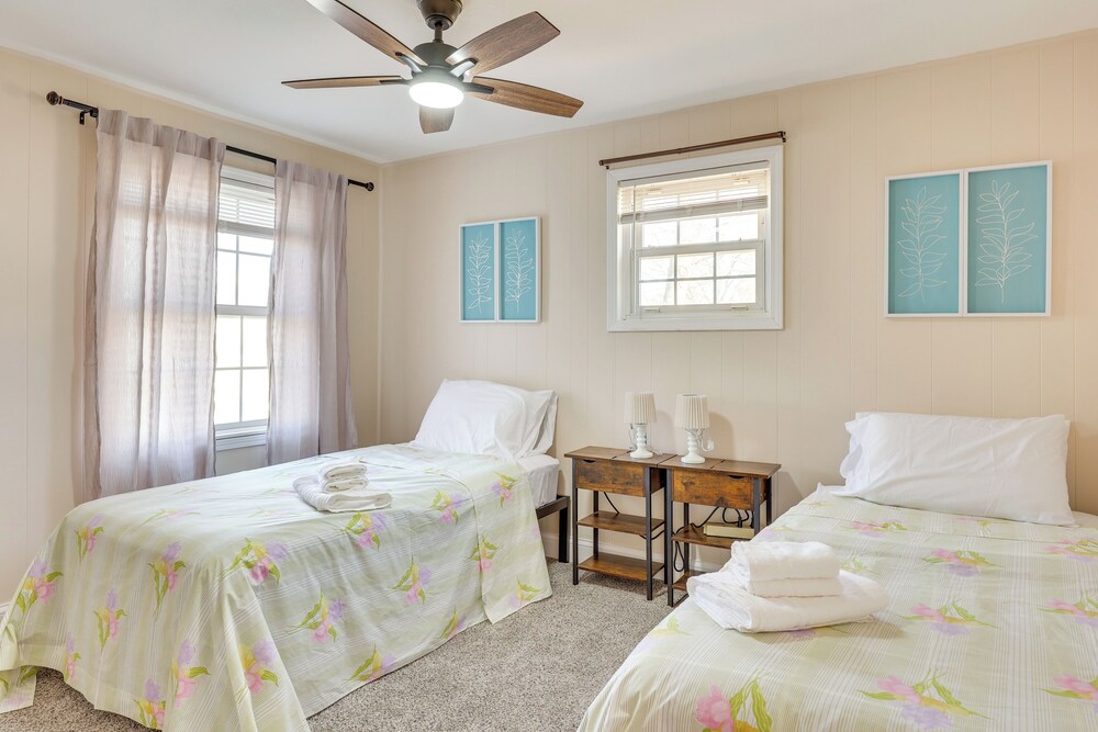 Quiet Home Base in the Heart of Boardman!