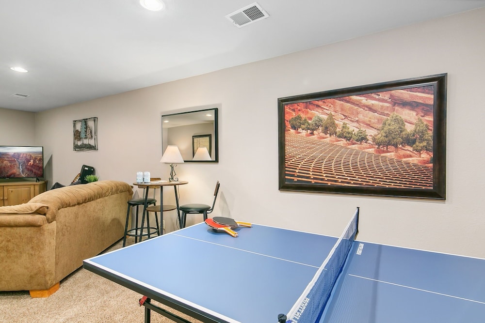 The Rustic Retreat - Pet Friendly w/ Fenced Yard
