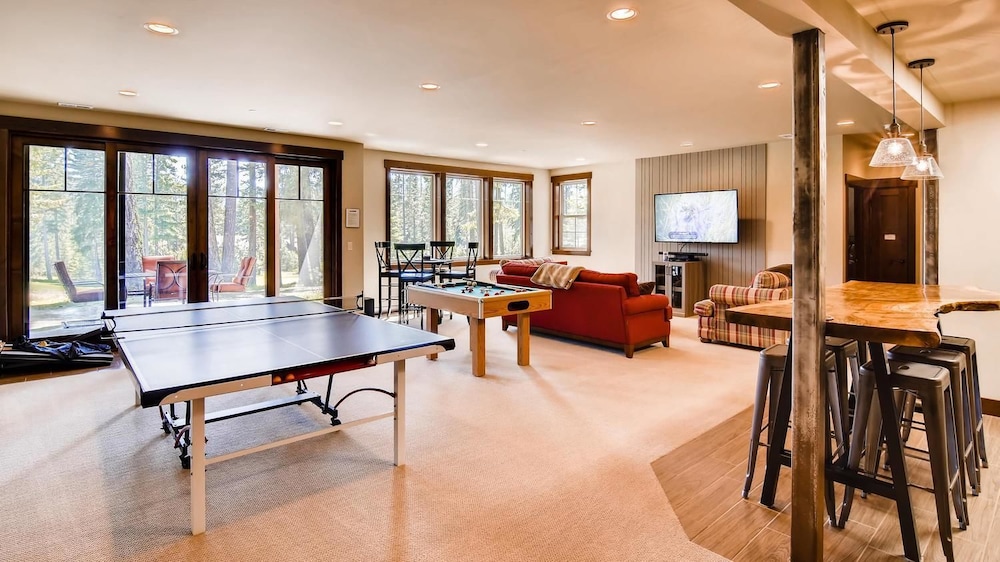 Elk Run Lodge