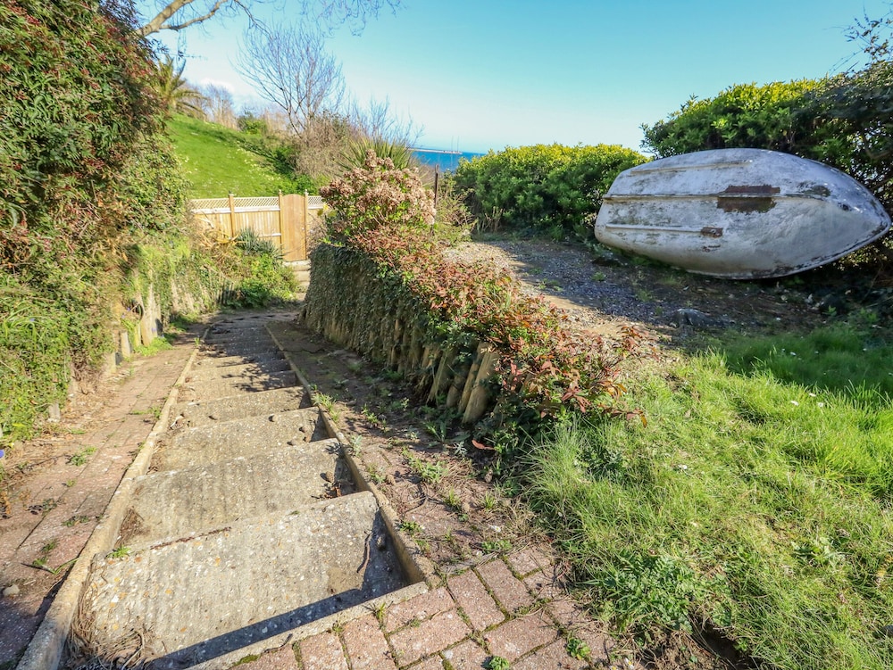 Castle Cove Cottage