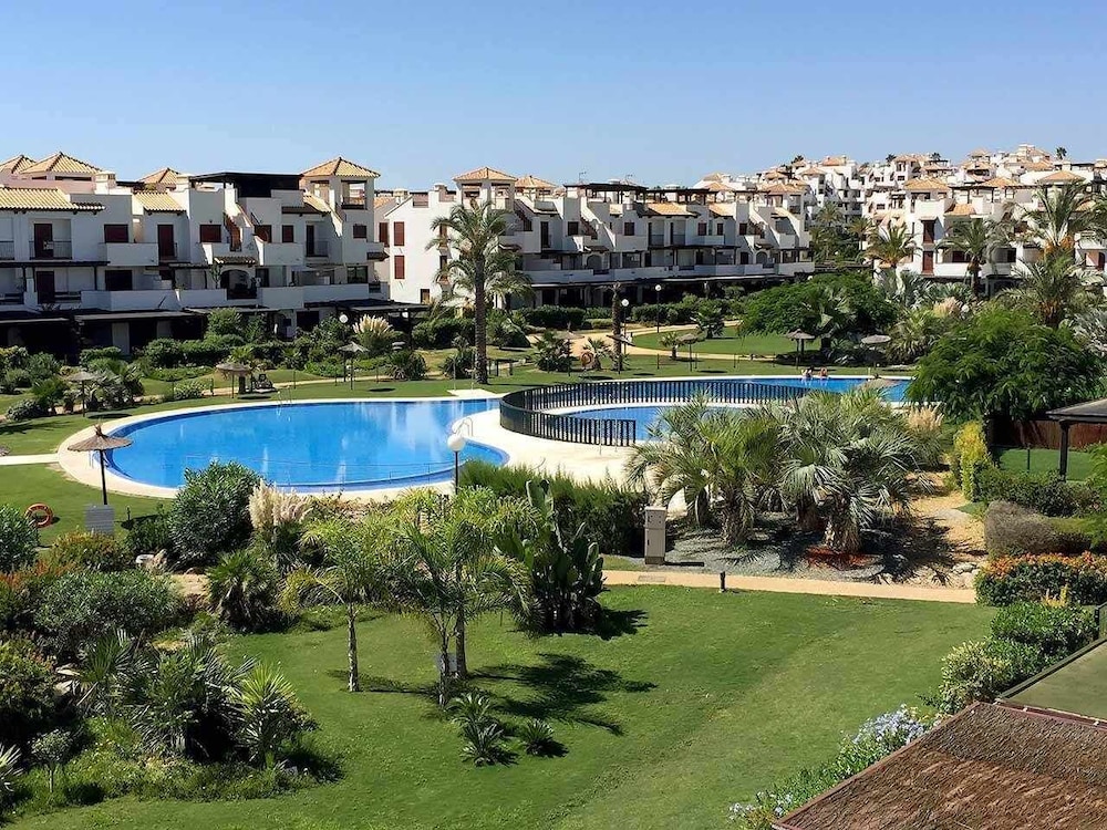 VenAVera C10A - Ground floor Garden 3Bedrooms/2Baths Beachfront, WIFI