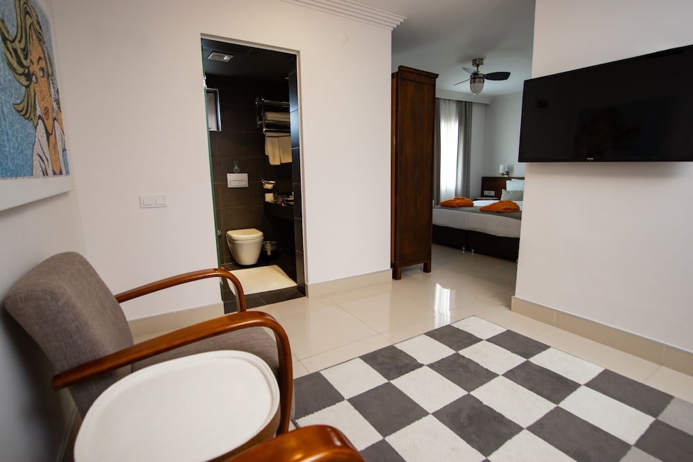 Hotel Pier Marina Bodrum - Image 9