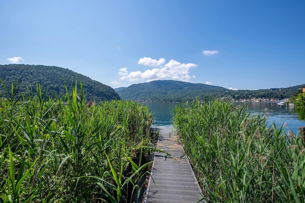 Al Pontile Di Caslano