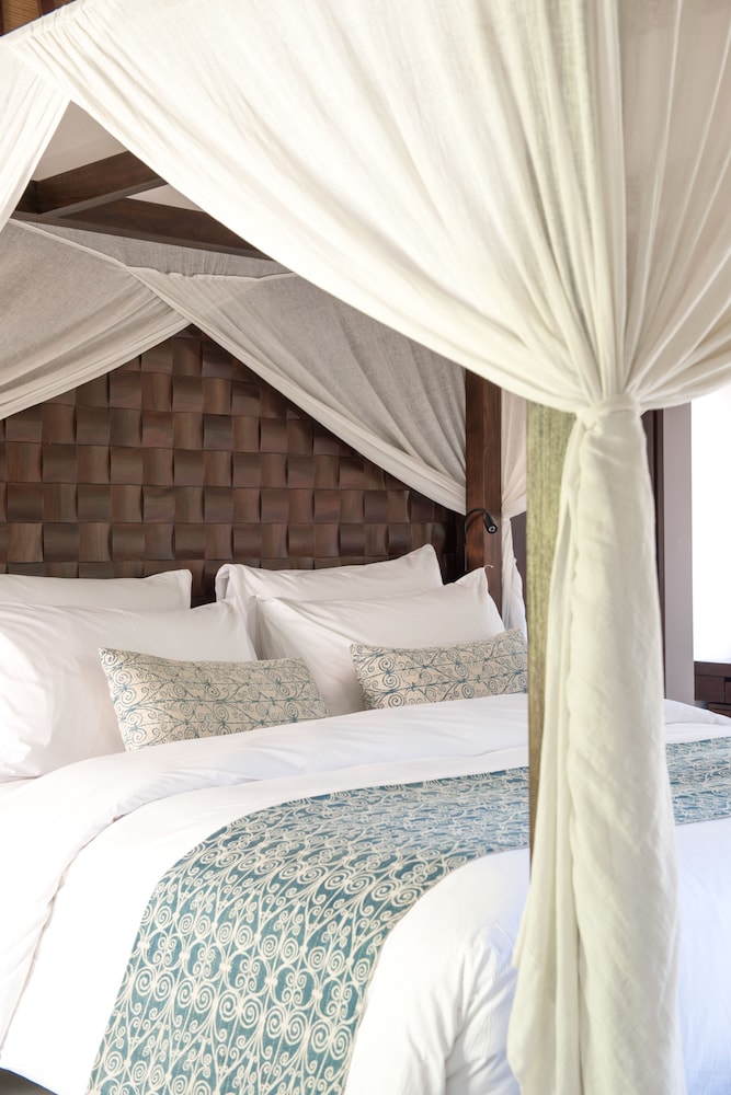 The Ungasan Clifftop Resort 11