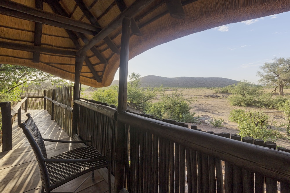 Hobatere Lodge