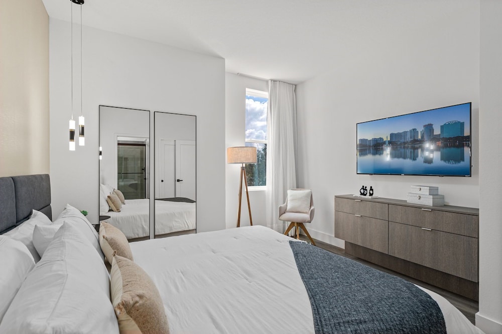 Best Stay Chic Design Themed Rooms Pool