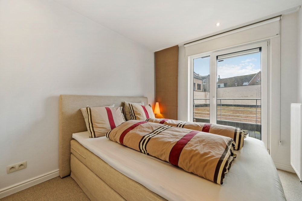 Luxury 4-bedroom Apartment With Large Terrace