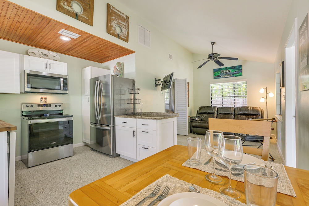 3 Mi to Dtwn Fort Myers: Apt w/ Outdoor Space