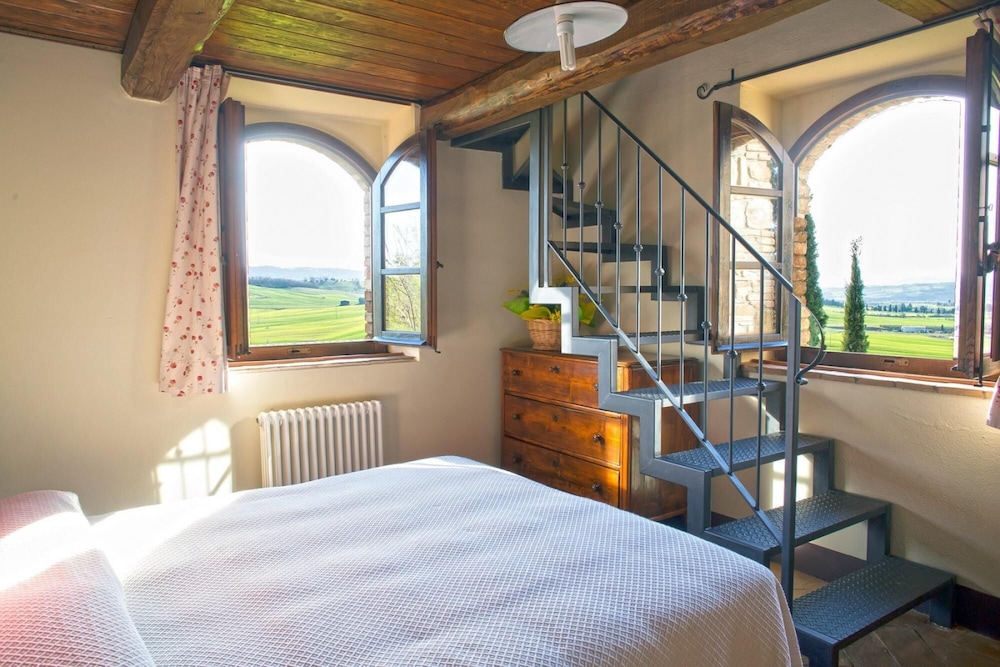 Historic Stone House Casanova view 5