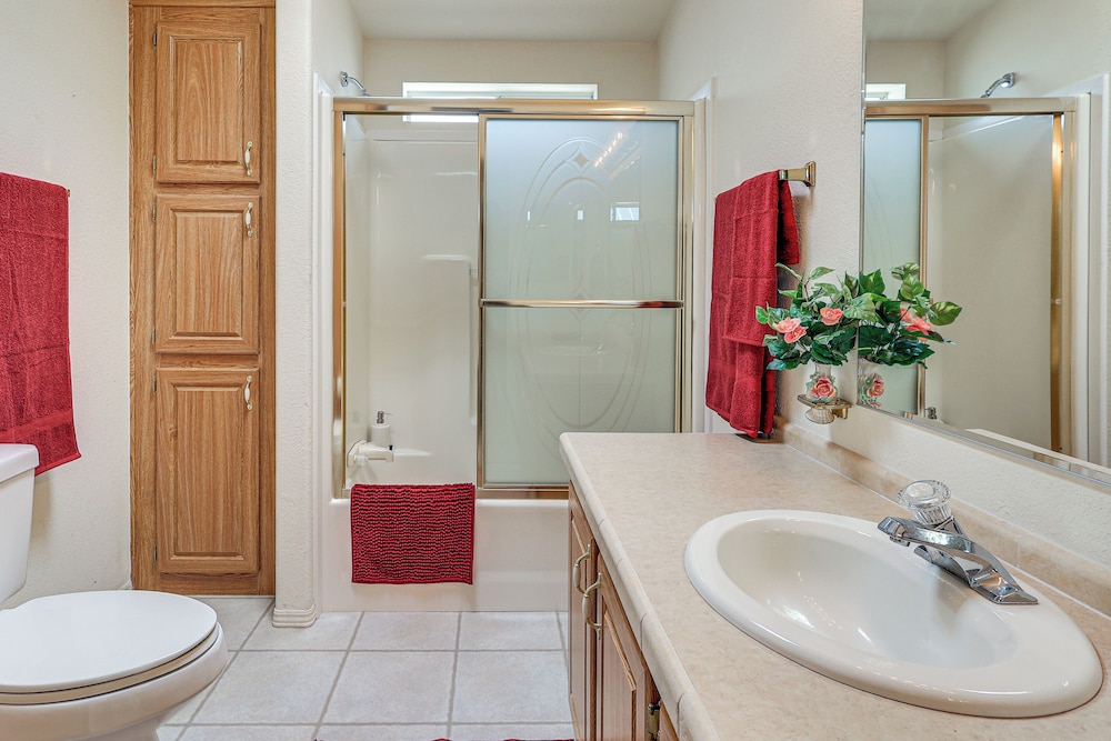 1 Mi to Lake: Home w/ Deck in Elephant Butte