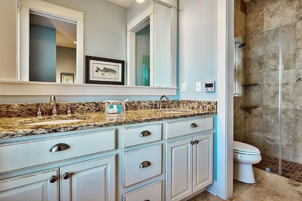 Coral Cottage 4 Bedroom Holiday Home by Five Star Properties
