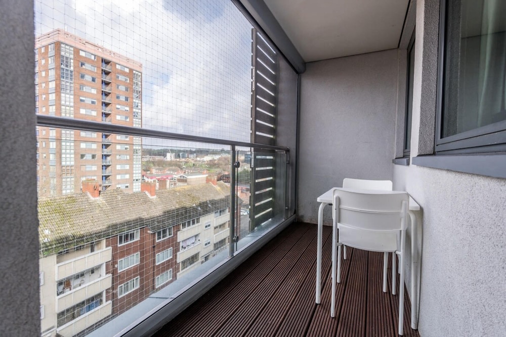 Host Apartments Standish Street Place