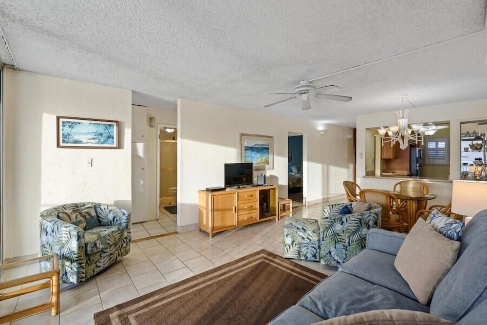 Menehune Shores, #509 2 Bedroom Condo