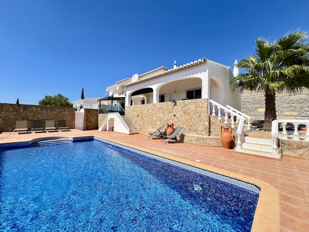 Algarve Premium Villa by Homing