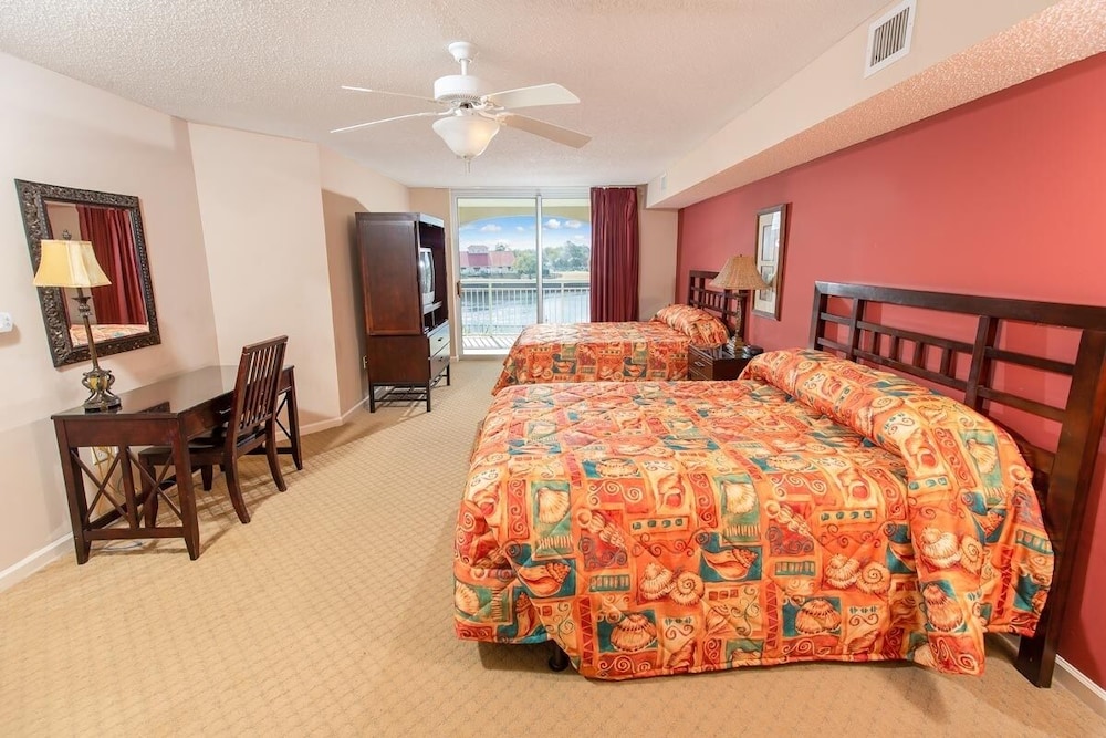Yacht Club 2-805 3 Bedroom Condo
