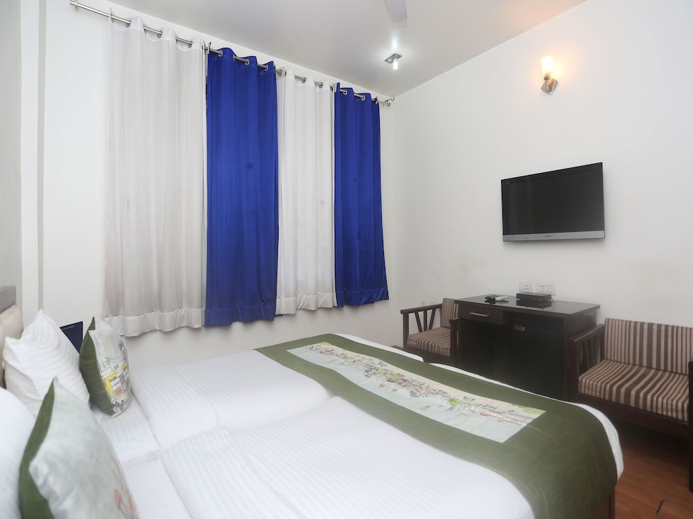OYO 947 Hotel Palazzo Di Lara