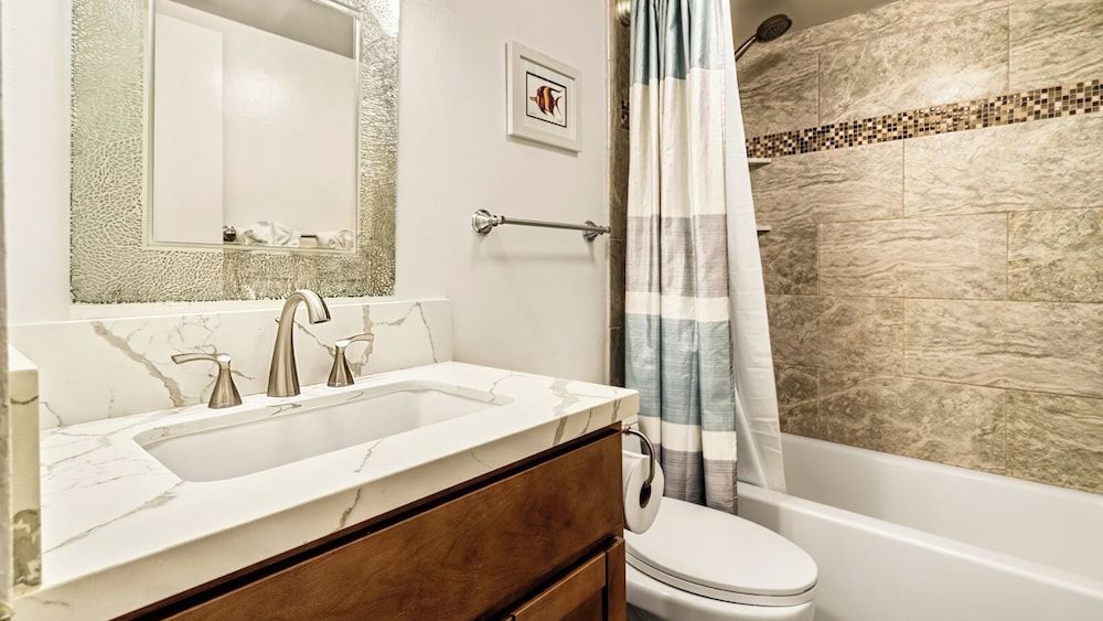 Newly Remodeled - Ocean View - AC - Ground Floor - Vrkcv