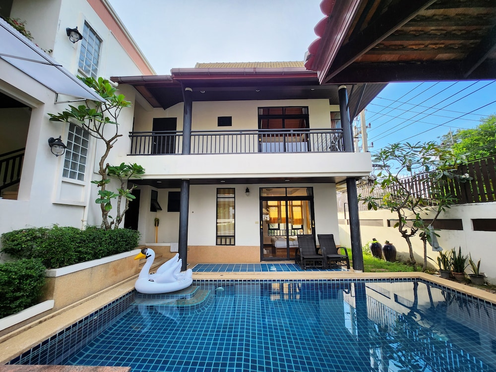 Ramida Pool Villa