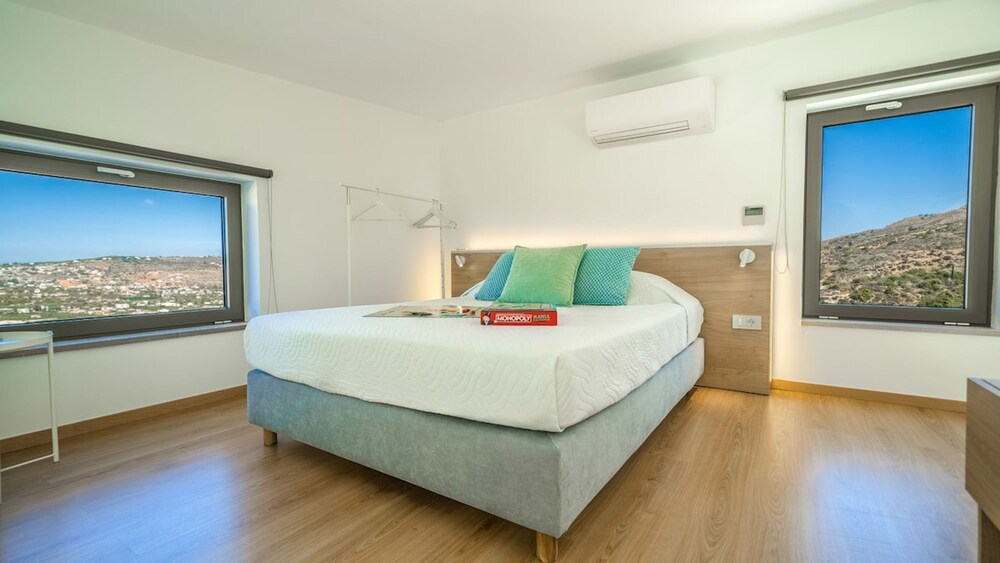 Villa Con Vista- Heated Pool 4 bdr Sleeps 8