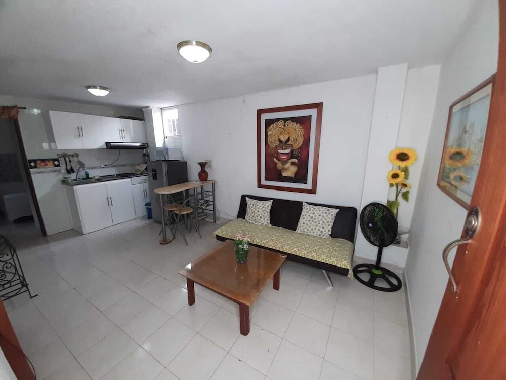 1G2-4 Apartamento en la Ciudad Antigua view 4