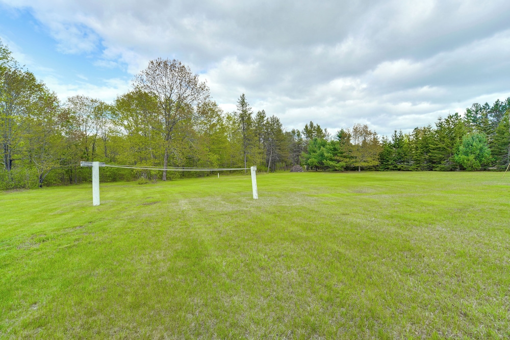 Fisher's Retreat: Hayward Home, Near ATV Trails!