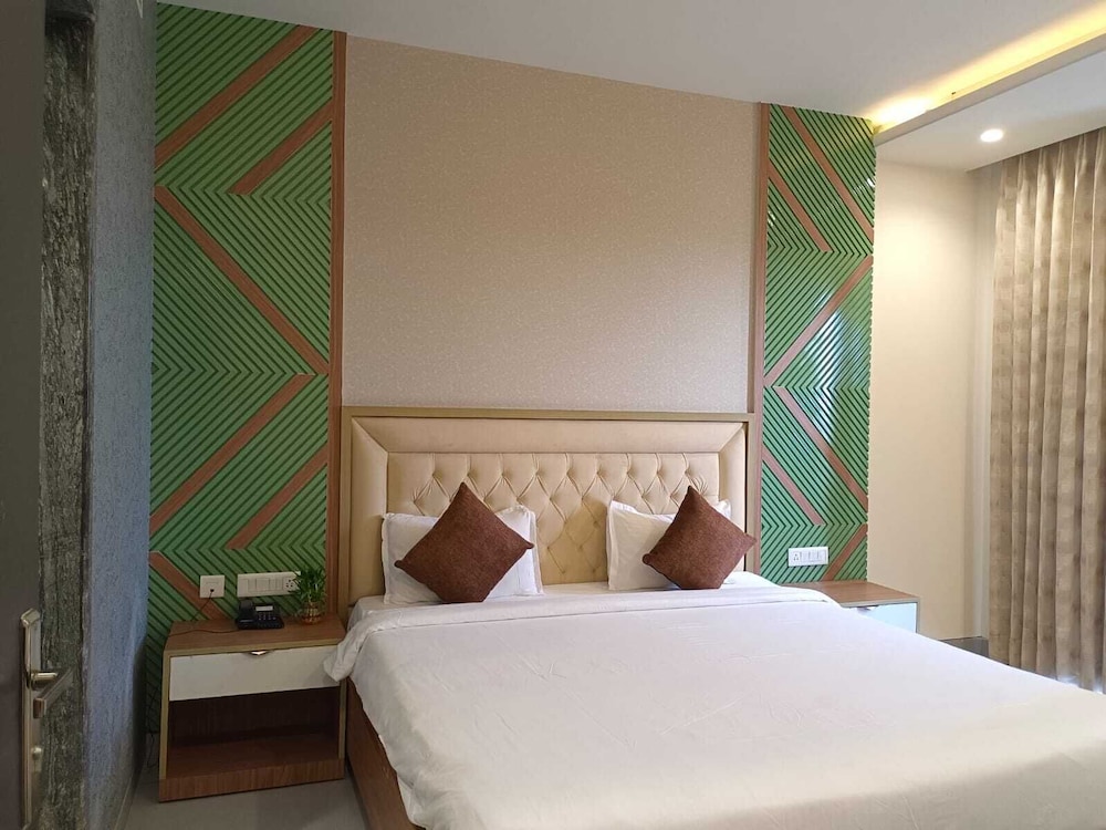THE PRINCE ZENQ XPRESS RESORTT ROHTAK