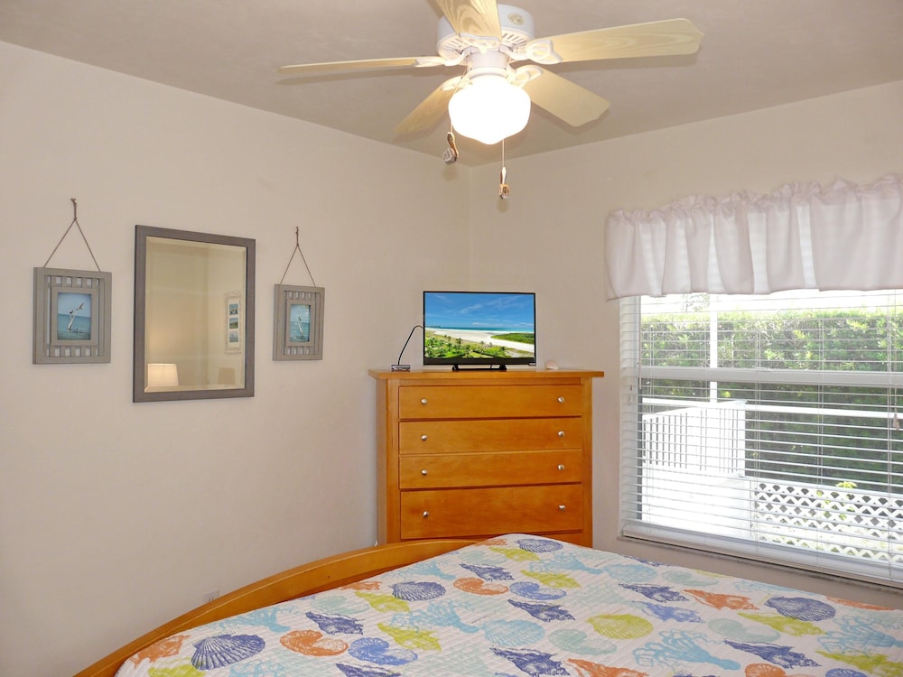 Inviting, Quiet Home in With Pool and Steps to Beach view 5