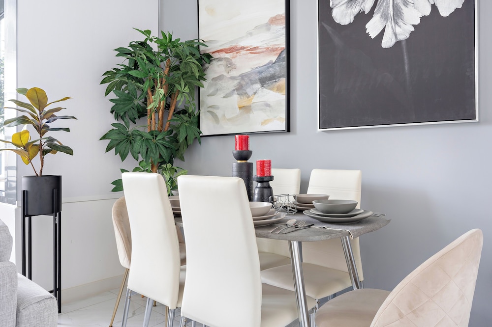 Silkhaus Al Raha Lofts 2