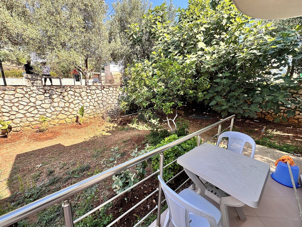 Apartments Meleqi