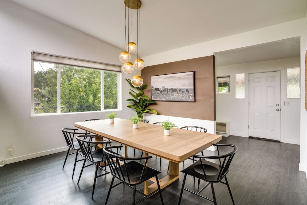 Game Room & Fire Pit: Family-friendly Loveland Gem