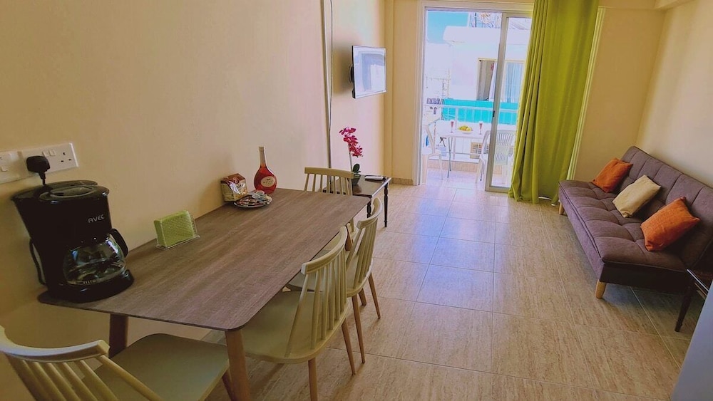 101 AN -chill n Joy Apartment