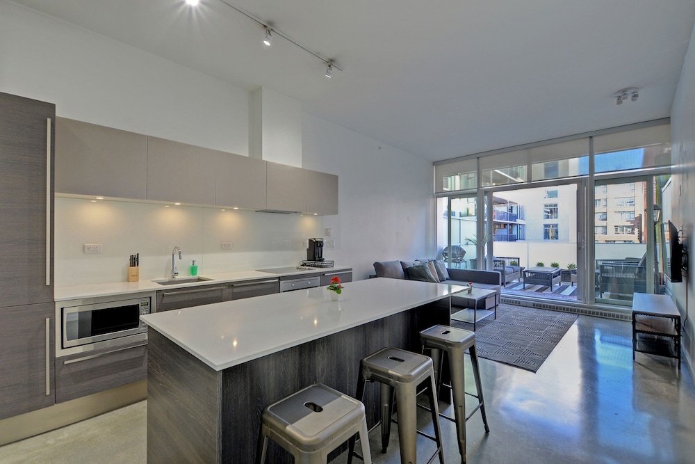 Noel Suites-Gastown - Image 1