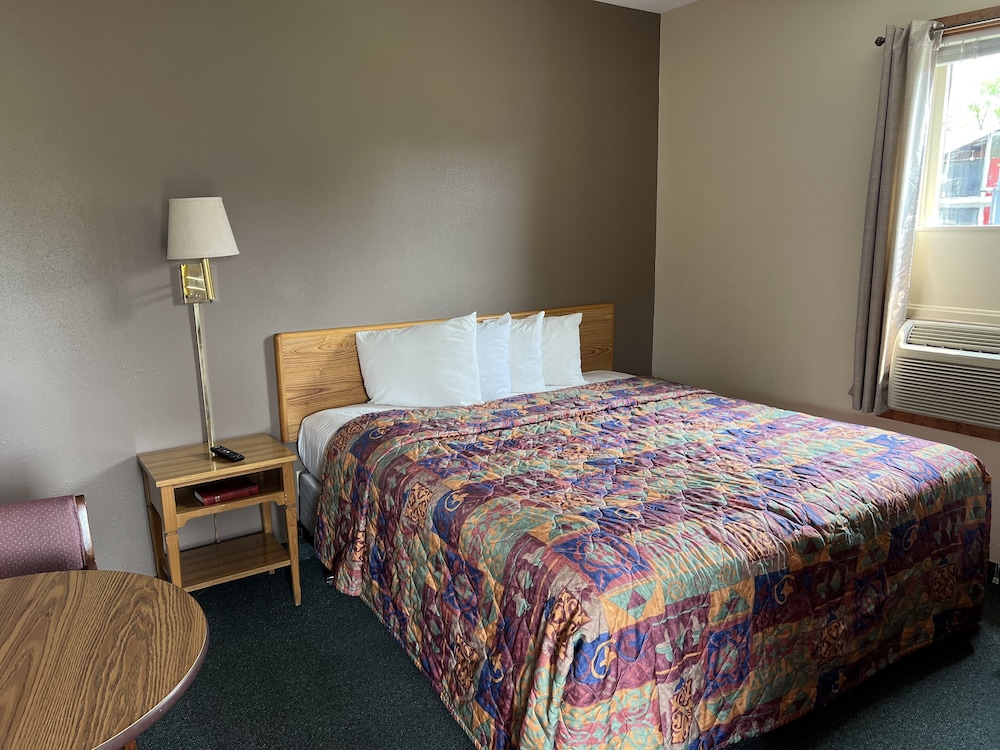 All Star Inn & Suites
